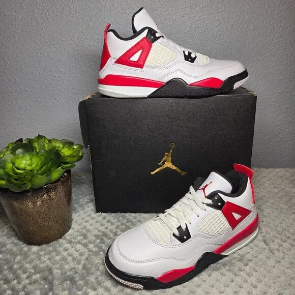 New in Box!!! Nike Air Jordan 4 Retro Cement (PS) - White, Red, Black - Size: 2Y - Picture 1 of 11
